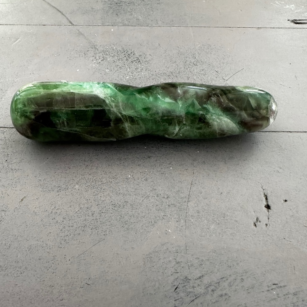 Fluoride Chrystal  Green Small  Wand New